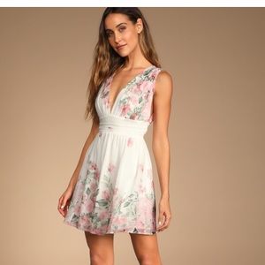 Brand new Lulu’s mini dress. Size medium. Still has tag.